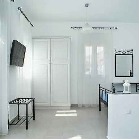 Petra & Fos Studios