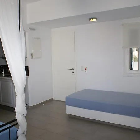 Petra & Fos Studios Apartment *