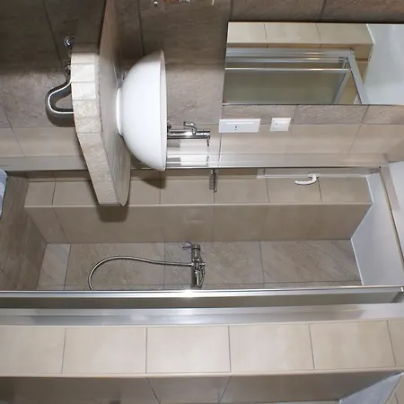 아파트 Petra & Fos And *