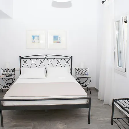 Petra & Fos Studios Kastron (Sifnos)