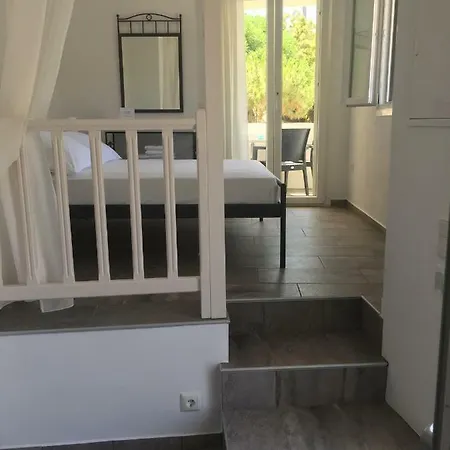 Petra & Fos And شقة Kástron