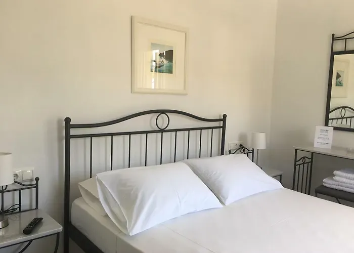 Petra & Fos Studios *